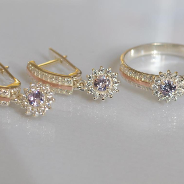 Срібний набір з золотими пластинами