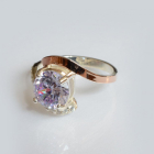 Срібна каблучка з золотими вставками