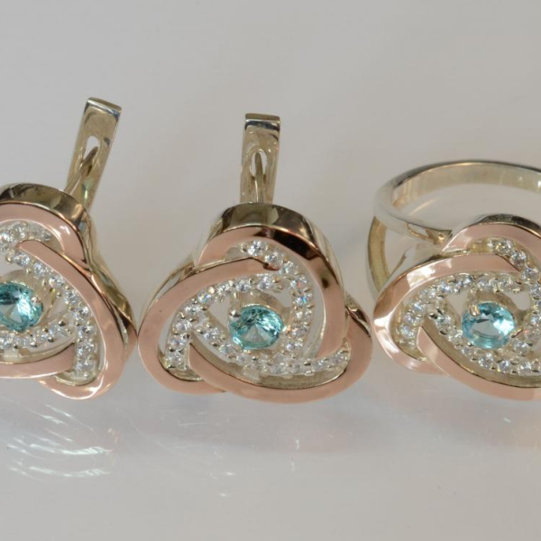 Срібний набір з золотими пластинами