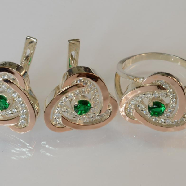 Срібний набір з золотими пластинами