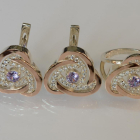 Срібний набір з золотими пластинами