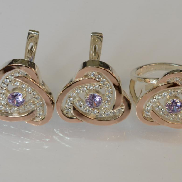 Срібний набір з золотими пластинами