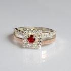 Срібна каблучка з золотими вставками