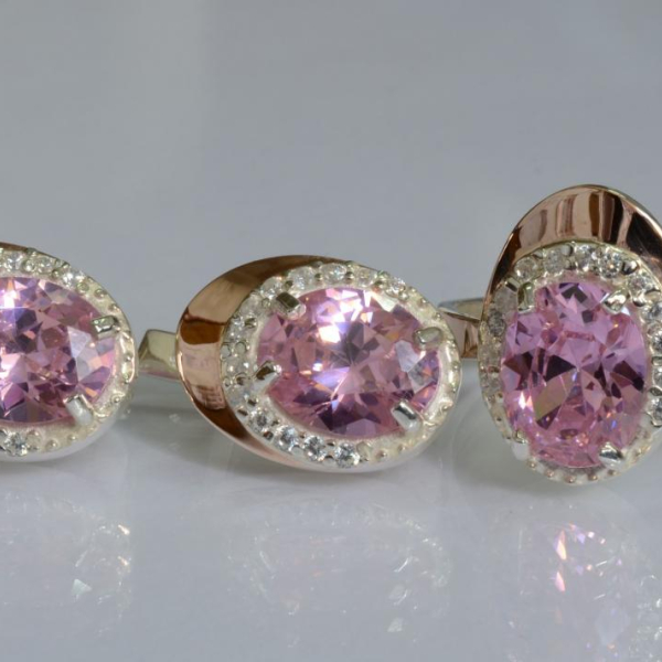 Срібний набір з золотими пластинами