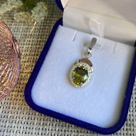 Срібна підвіска з пластинами золота