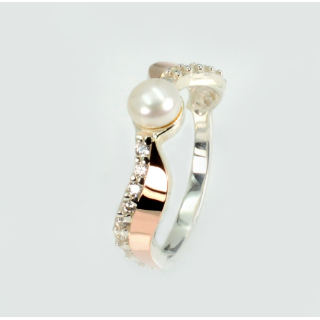 Серебряное кольцо с золотыми вставками