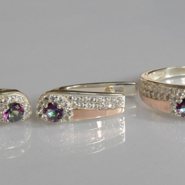 Срібний набір з золотими пластинами