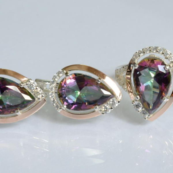 Серебряный набор с золотыми пластинами