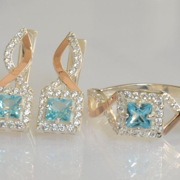 Серебряный набор с золотыми пластинами