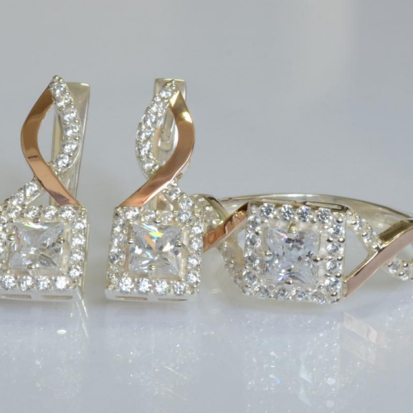 Серебряный набор с золотыми пластинами