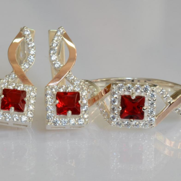 Серебряный набор с золотыми пластинами