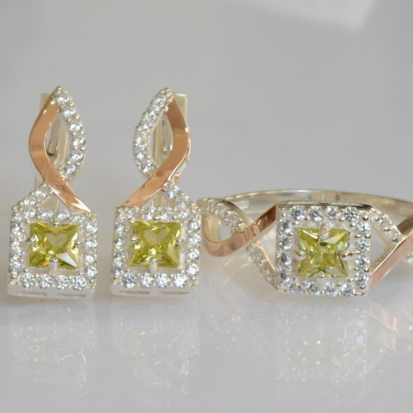 Серебряный набор с золотыми пластинами