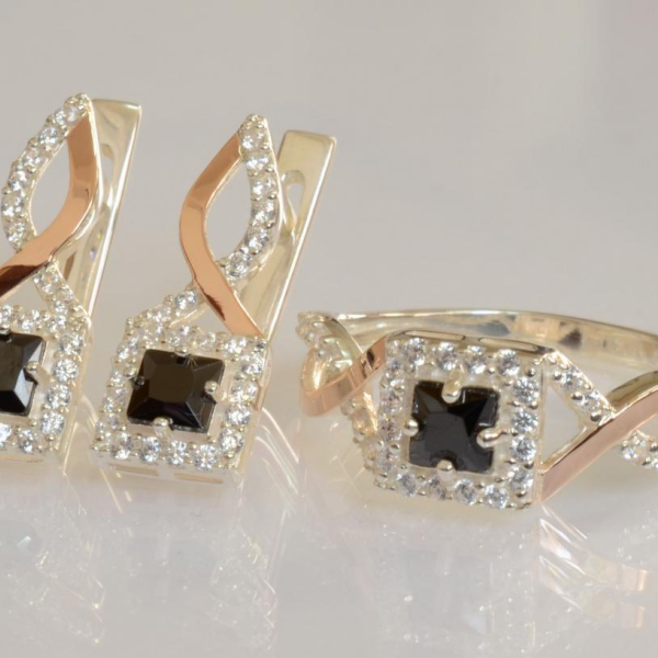 Серебряный набор с золотыми пластинами