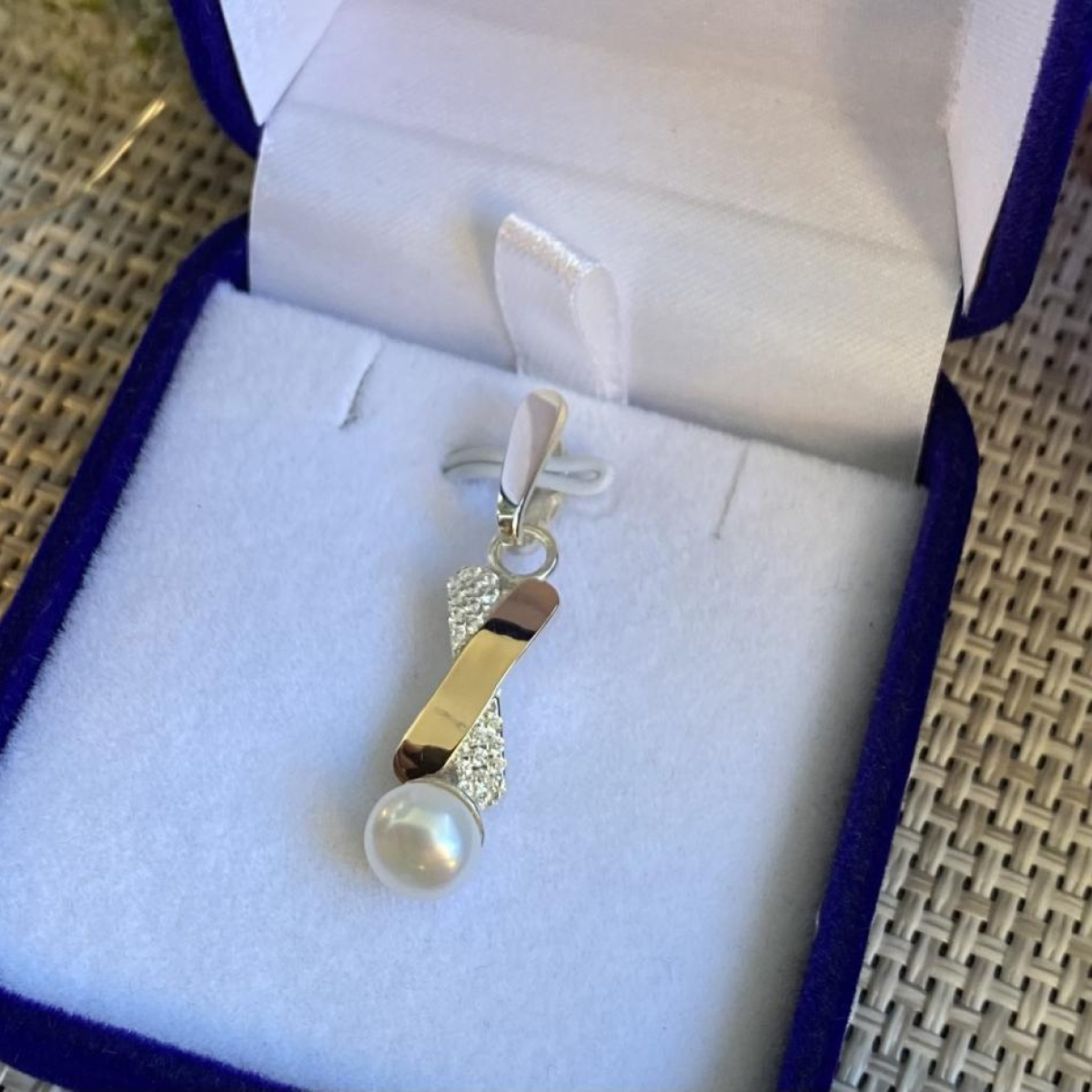 Серебряная подвеска с золотими вставками