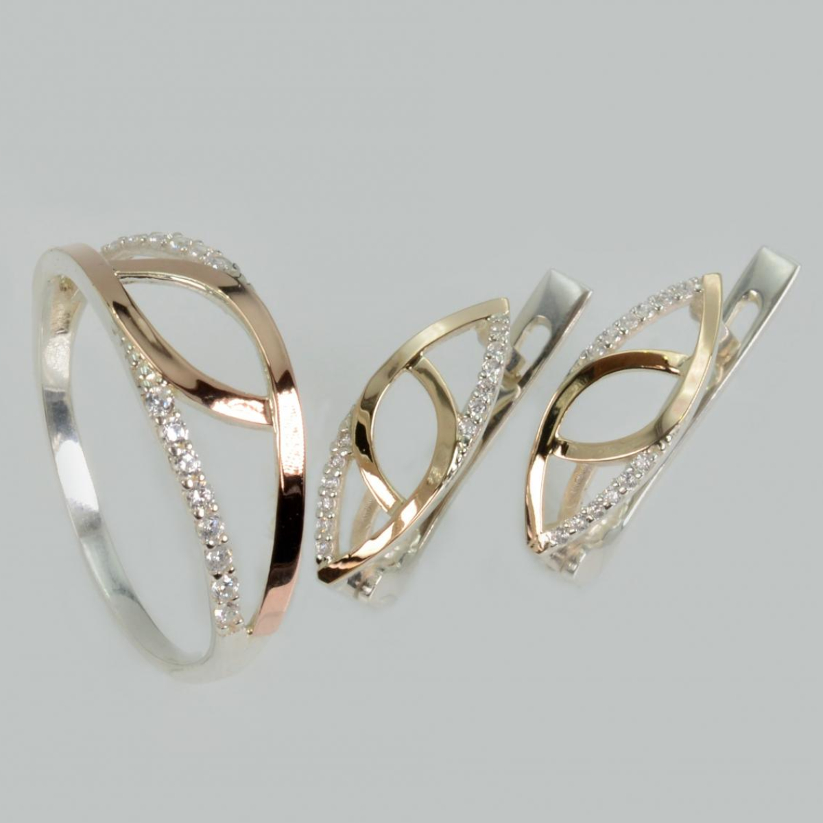 Серебряный набор с золотыми пластинами