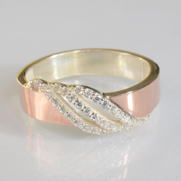 Срібна каблучка з золотими вставками