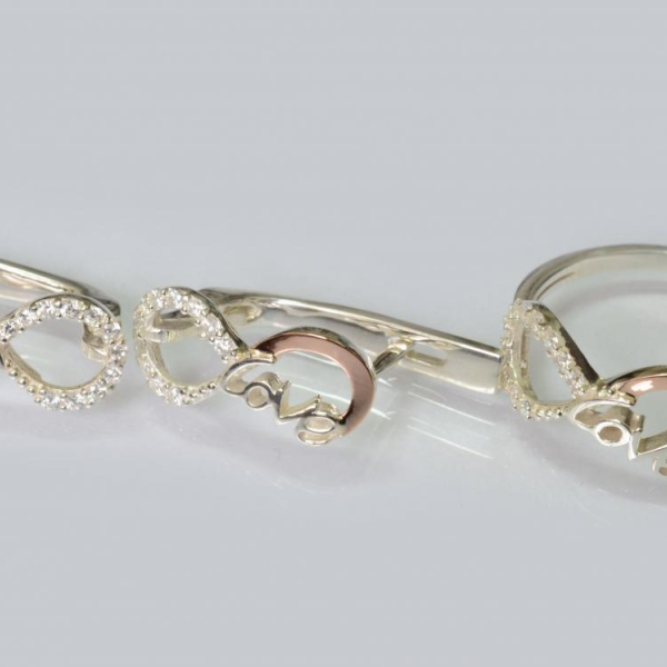 Серебряный набор с золотыми пластинами