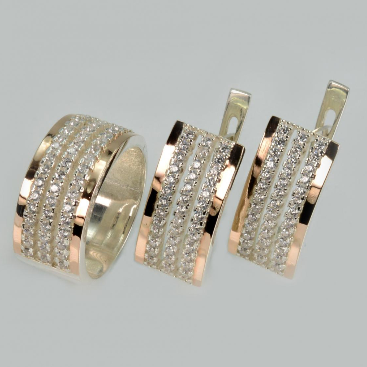 Серебряный набор с золотыми пластинами