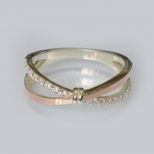 Срібна каблучка з золотими вставками