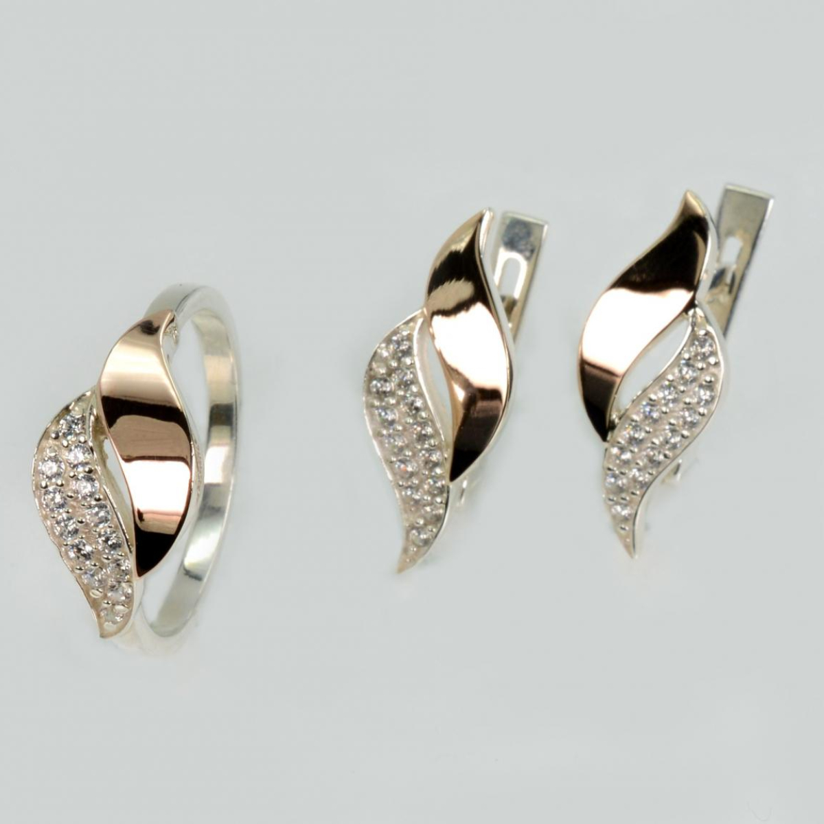 Серебряный набор с золотыми пластинами