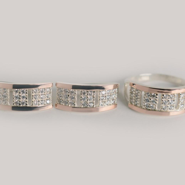 Серебряный набор с золотыми пластинами