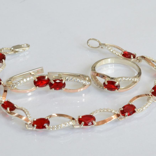 Серебряный набор с золотыми пластинами