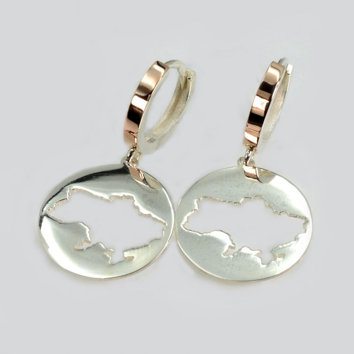 Срібні сережки з мапою України
