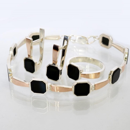 Срібний набір(браслет, сережки,каблучка) з оніксом