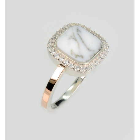 Серебряное кольцо с агатом