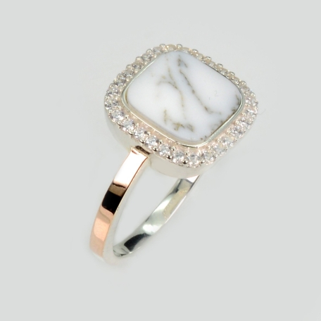 Срібна каблучка з агатом