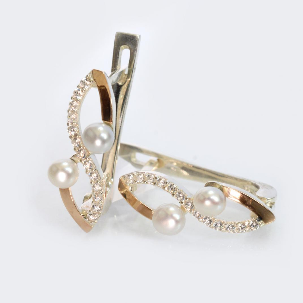 Срібні сережки з перлинами