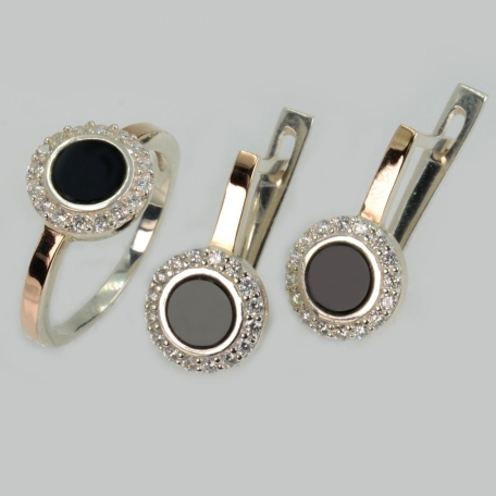 Срібний комплект( сережки та каблучка) з оніксом