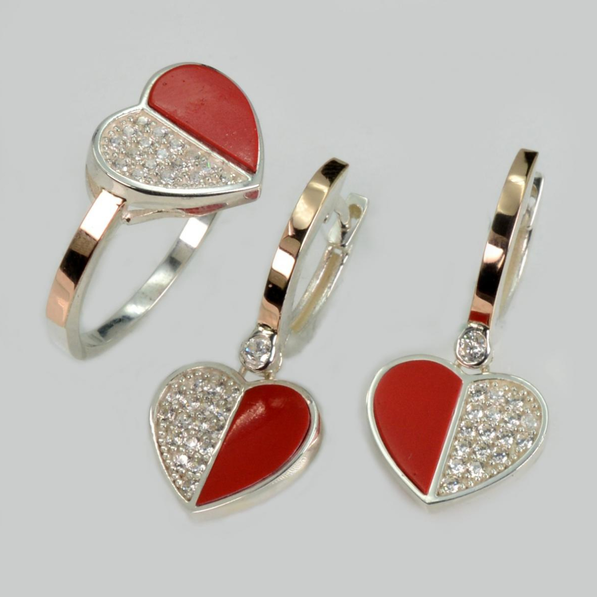 Серебряный набор с кораллом