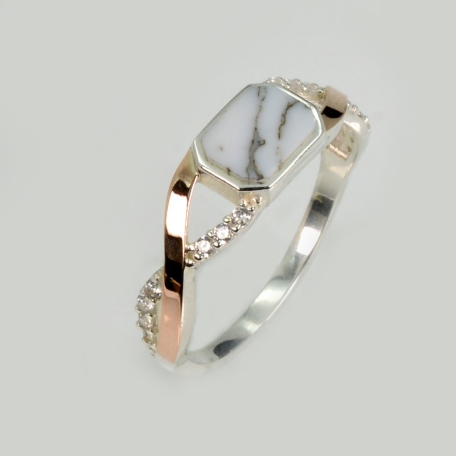 Серебряное кольцо с агатом