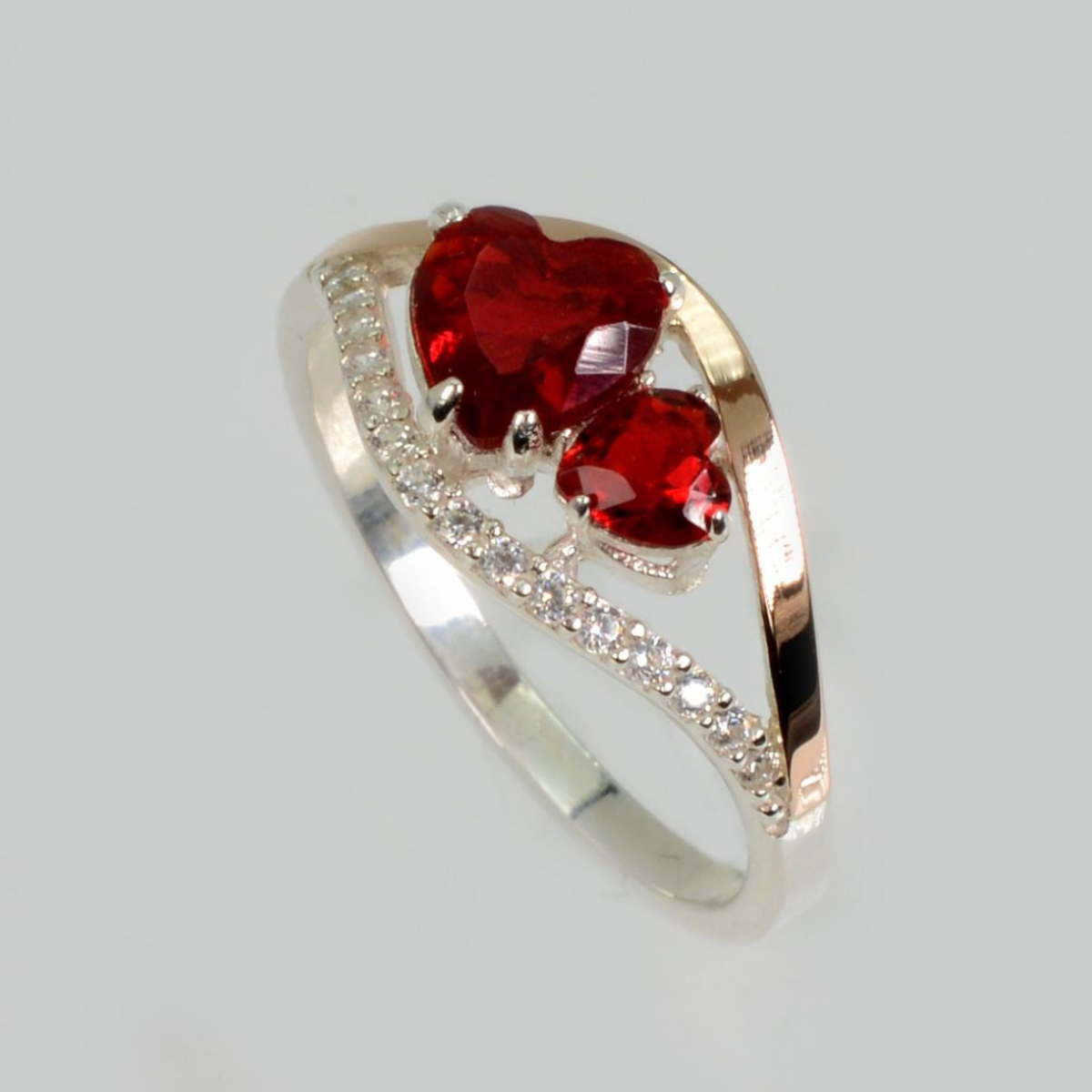 Серебряное кольцо с золотыми вставками