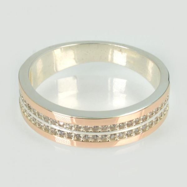 Серебряное кольцо с золотыми вставками