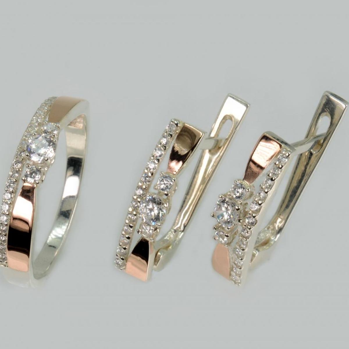 Срібний гарнітур з золотими вставками