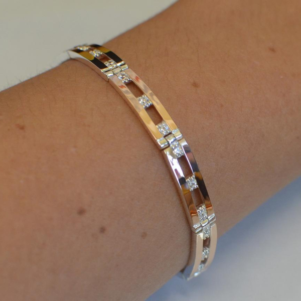 Серебряный браслет с золотыми вставками