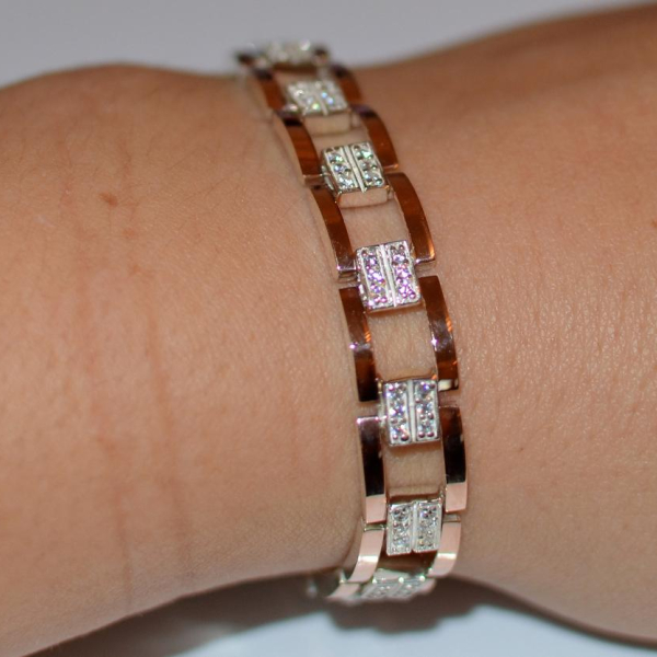 Серебряный браслет с золотыми пластинами