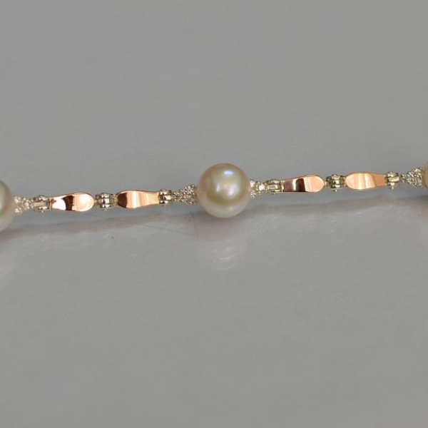 Серебряный браслет с жемчугом