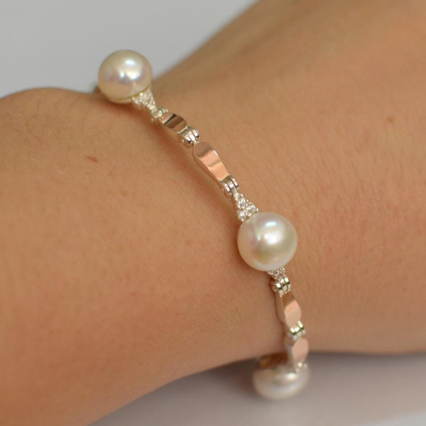 Серебряный браслет с жемчугом