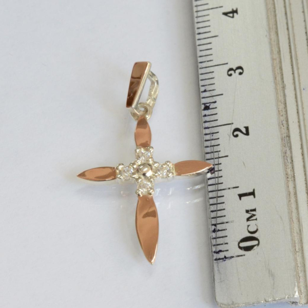 Срібних хрестик з золотими вставками