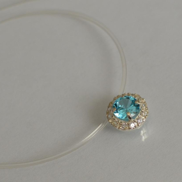 Серебряная подвеска на леске