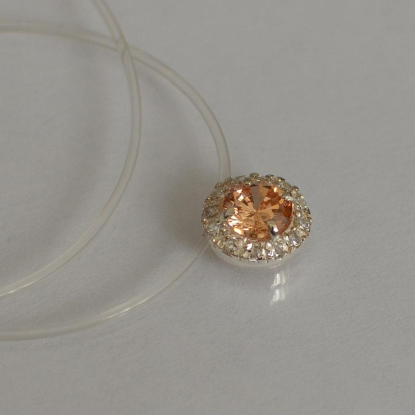 Серебряная подвеска на леске