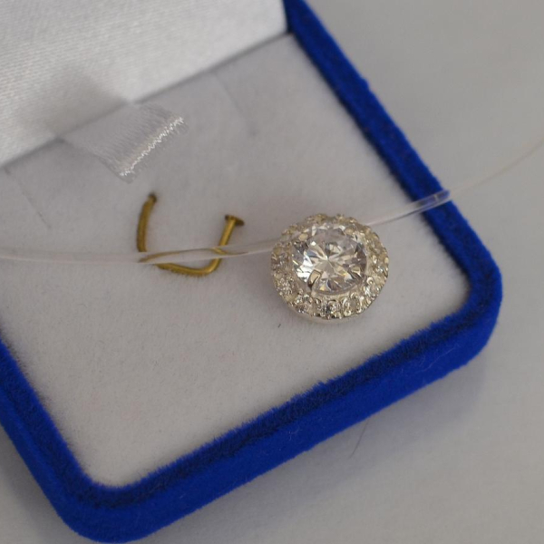 Серебряная подвеска на леске