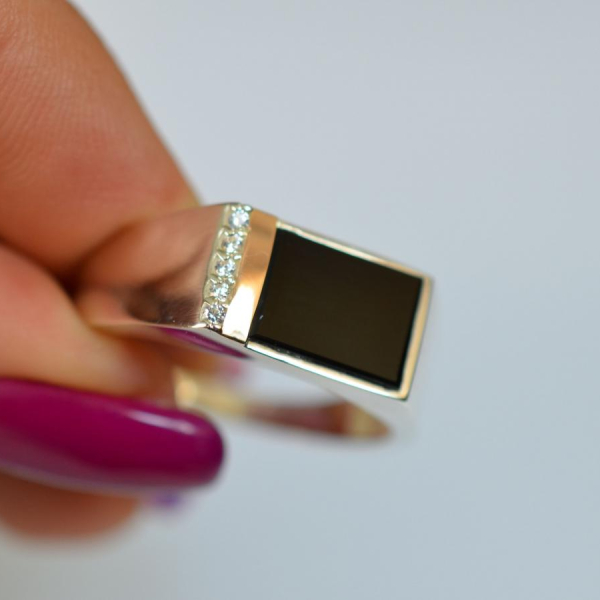 Срібна печатка з золотими вставками