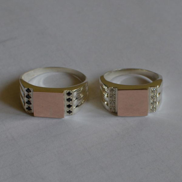 Срібний перстень з золотими пластинами