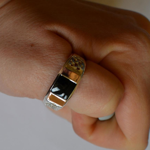 Срібний перстень  з золотими вставками
