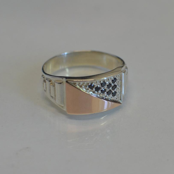 Срібний перстень  зі вставками з золота