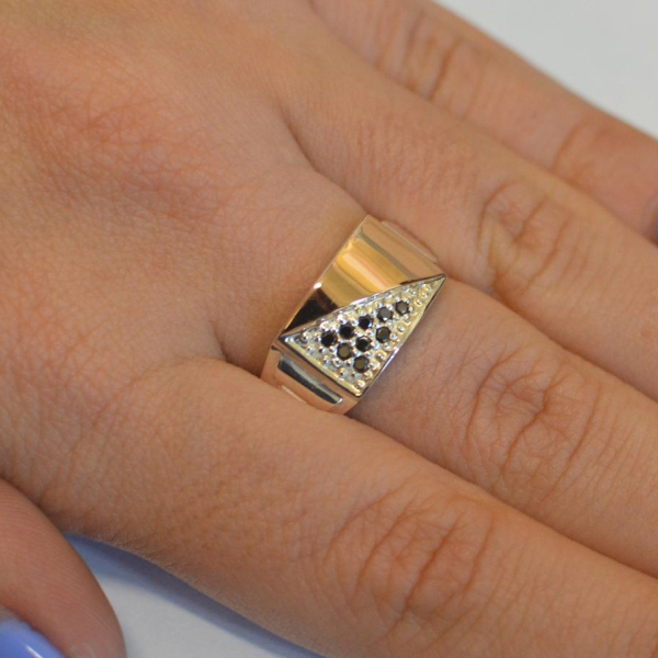 Срібний перстень  зі вставками з золота